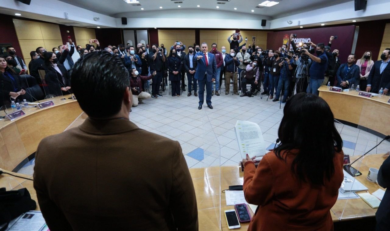 Pero-Ariel-Mendivil-protesta-4-e1639700352416 Pero-Ariel-Mendivil-protesta-4-e1639700352416